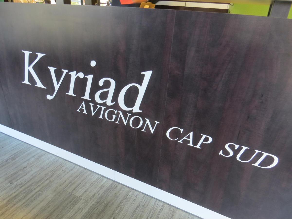 Hôtel-Restaurant Kyriad Cap Sud Avignon Exterior foto