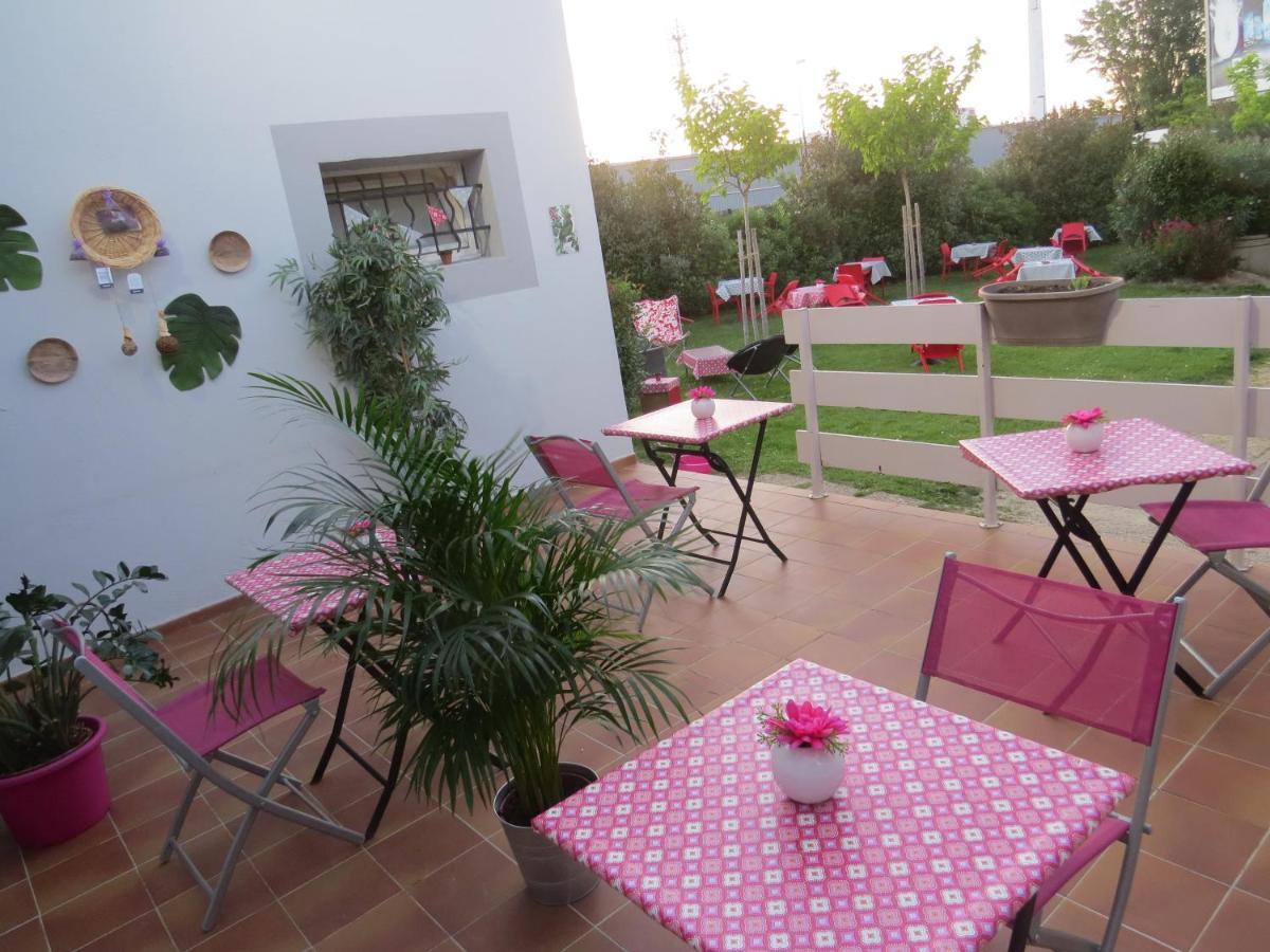 Hôtel-Restaurant Kyriad Cap Sud Avignon Exterior foto